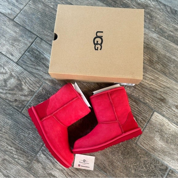 Brand New UGG Class II Boots Samba Red Big Kids - Picture 8 of 13
